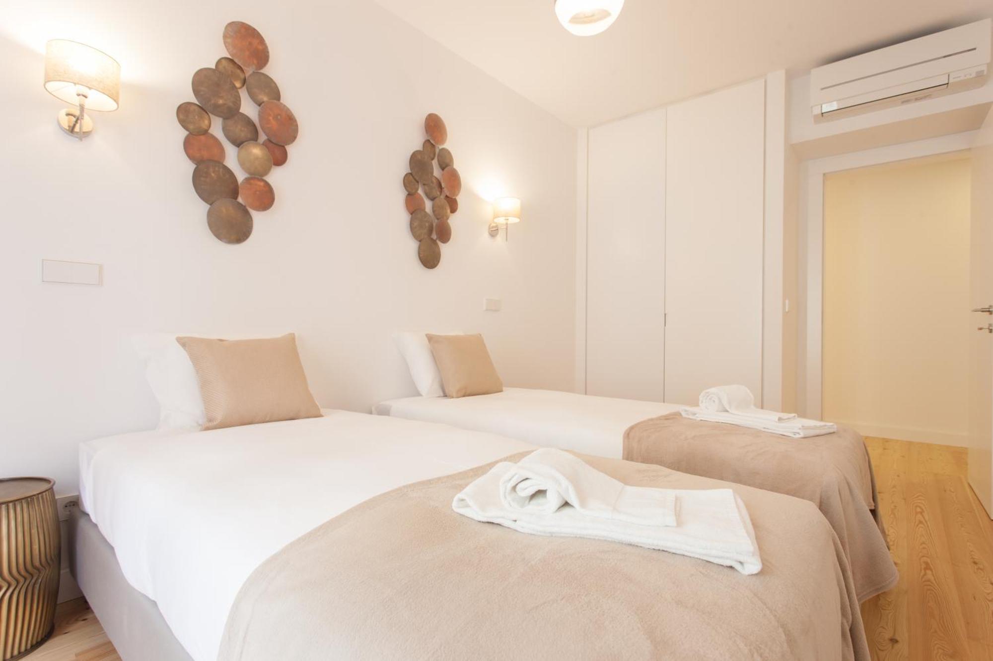 Mouraria Blue Three-Bedroom Apartment W/ Parking - By Lu Holidays Lisboa Exterior foto