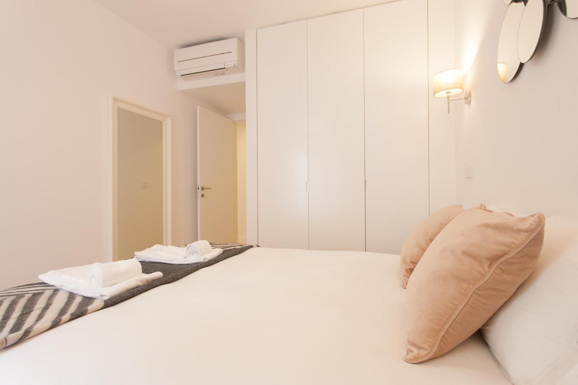 Mouraria Blue Three-Bedroom Apartment W/ Parking - By Lu Holidays Lisboa Exterior foto